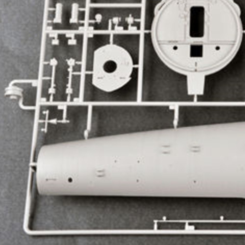 Model Kit U Boat - トランペッター 06801 1/48 VIIC U-552 潜水艦