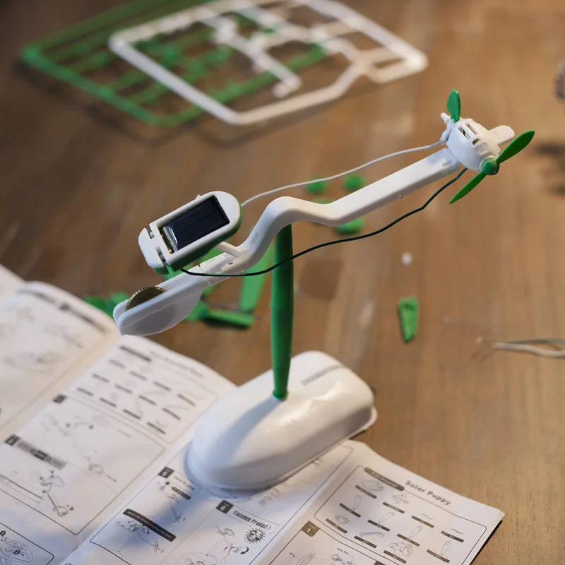 ソーラーパワーロボットキット,パズル,ファン,車のおもちゃ, - Model Kit U Boat のレビューと価格